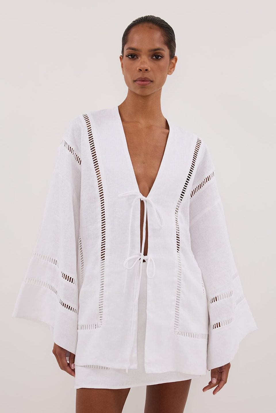 LINDSAY WHITE LINEN KIMONO TOP Clothing DISSH Boutiques
