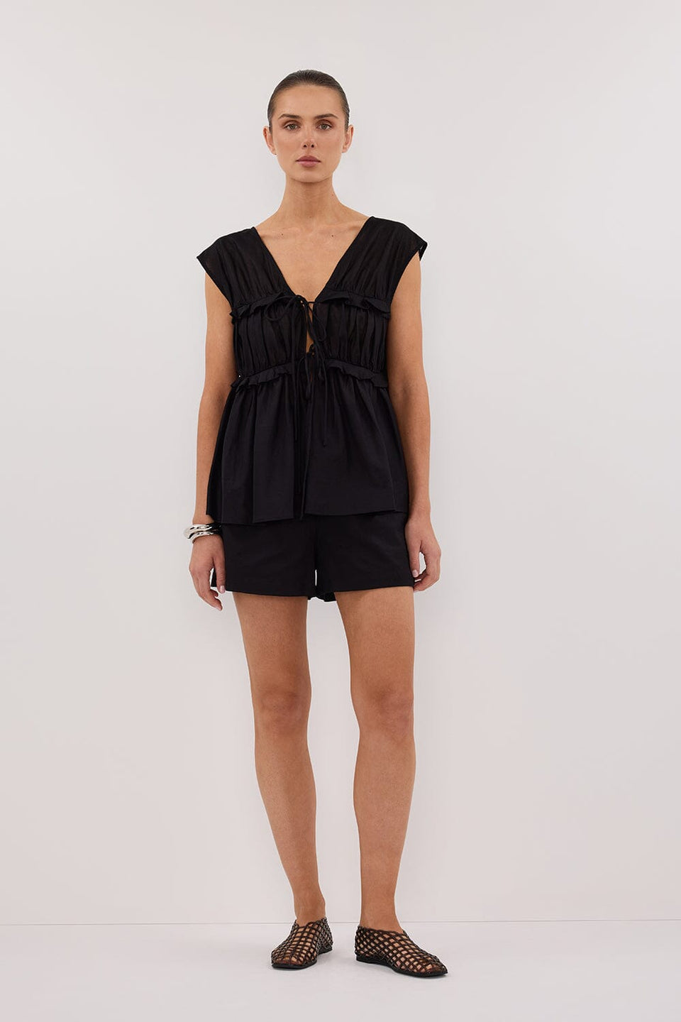 QUINN BLACK LINEN SHORT Clothing DISSH Boutiques