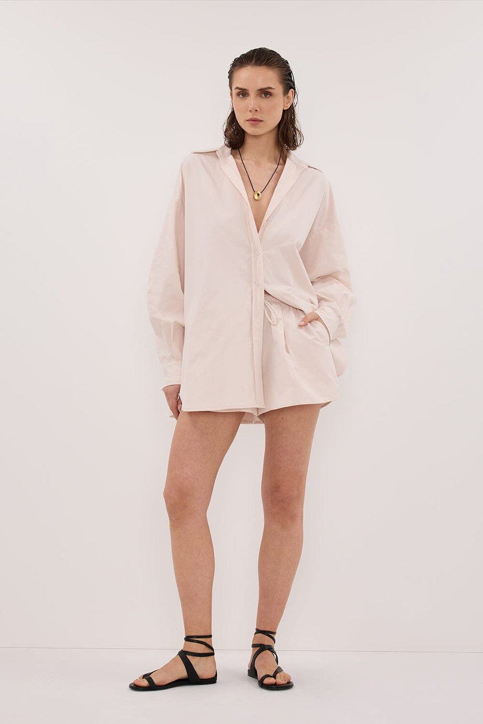 RAQUEL POWDER POPLIN SHORT Clothing DISSH Boutiques