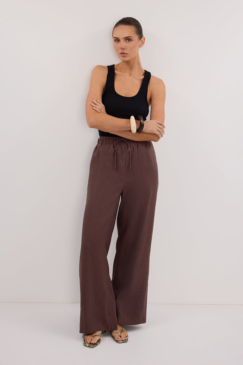 GINA CHOC LINEN ELASTIC WAIST PANT Clothing DISSH Boutiques