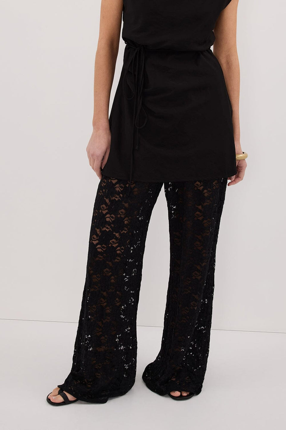 LOULA BLACK LACE PANT Clothing DISSH Boutiques