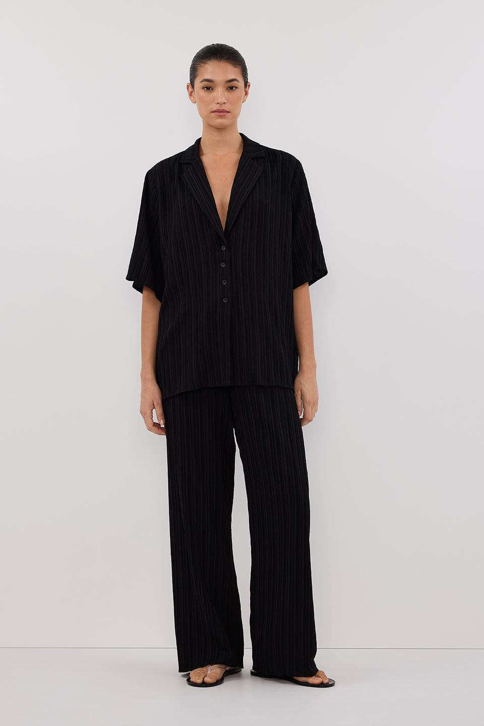 LOZ BLACK SHORT SLEEVE SHIRT Clothing DISSH Boutiques 6 BLACK