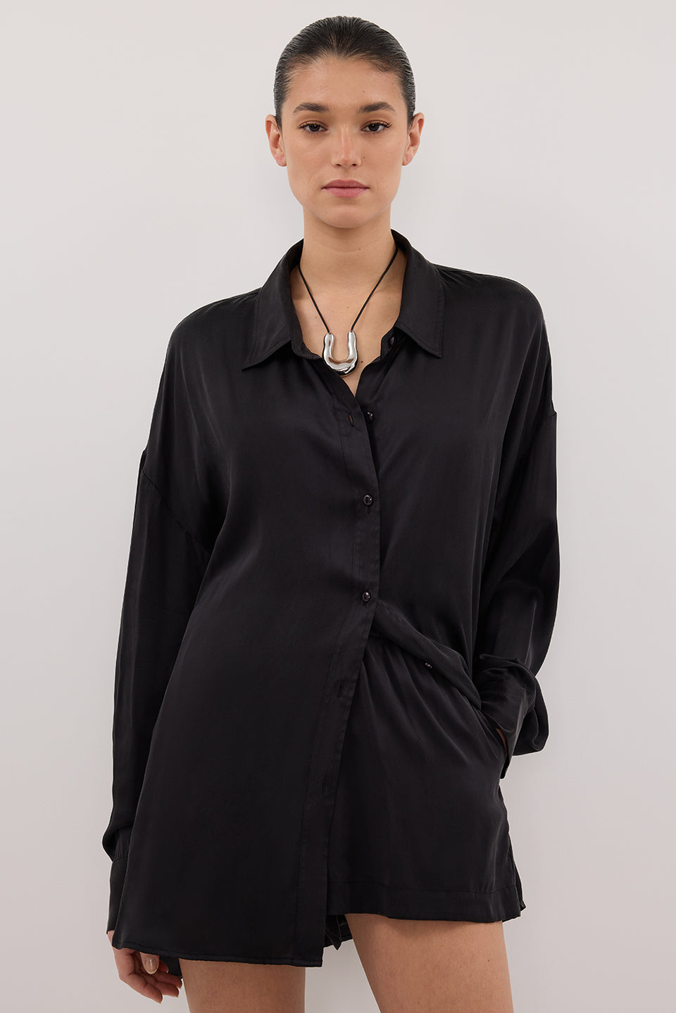 ISLA BLACK SILK SHORT Clothing DISSH Boutiques