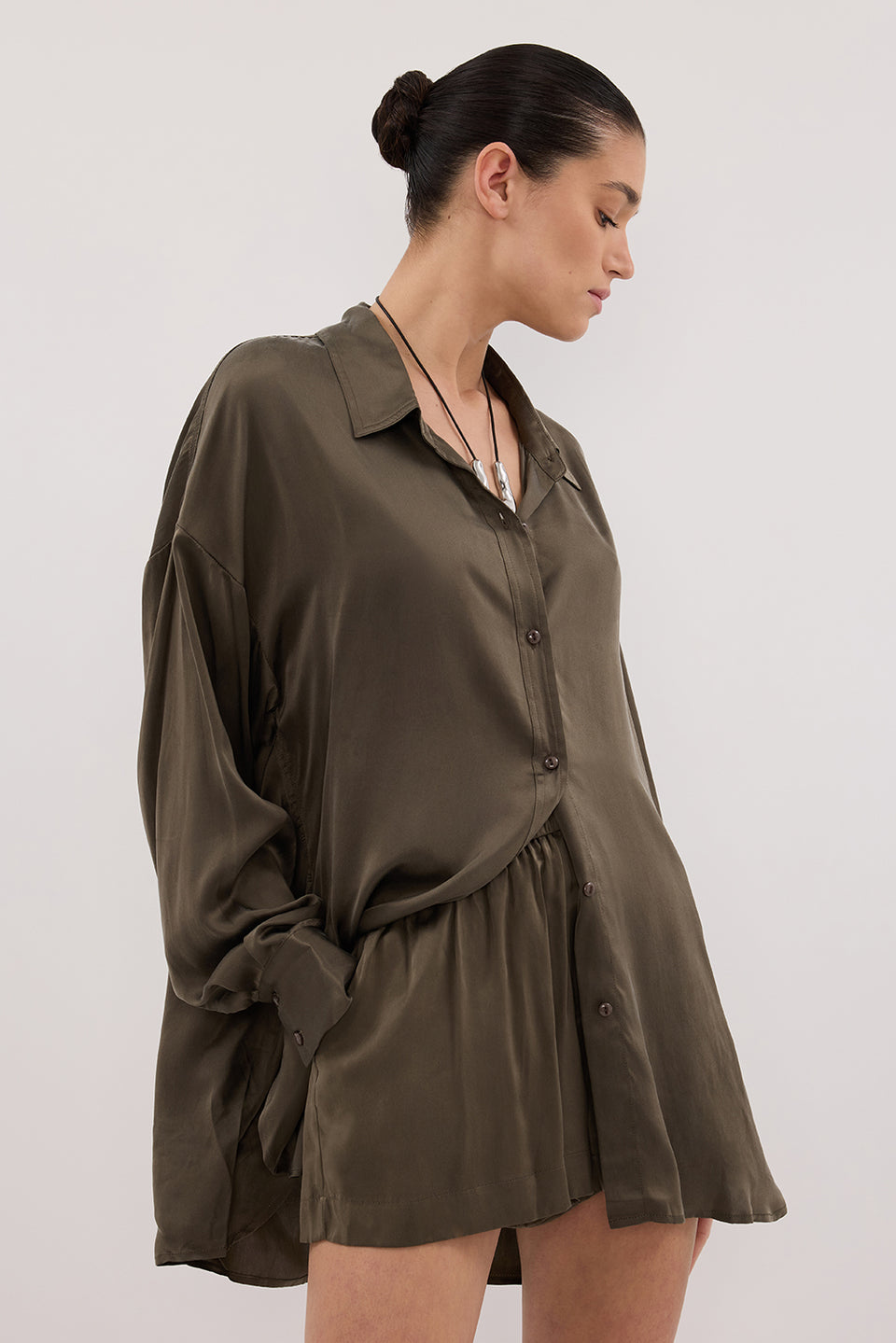 ISLA OLIVE SILK SHORT Clothing DISSH Boutiques