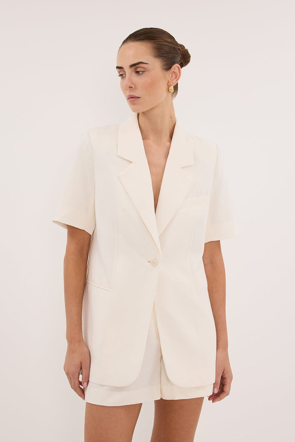JORDY CREAM SHORT SLEEVE BLAZER