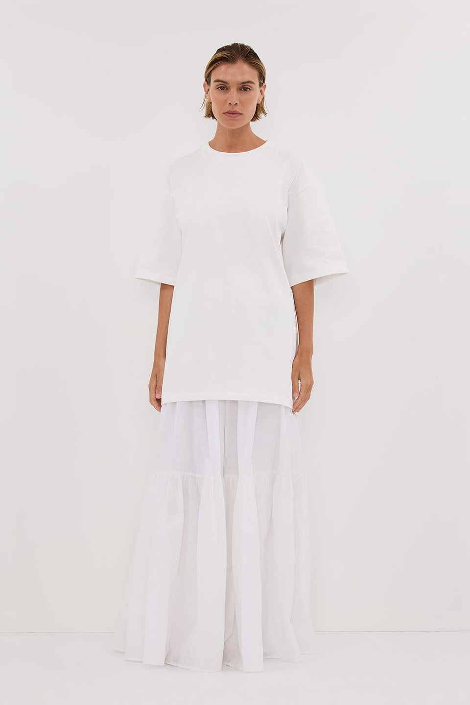 NOAH WHITE LONGLINE TEE Clothing DISSH Boutiques XS WHITE