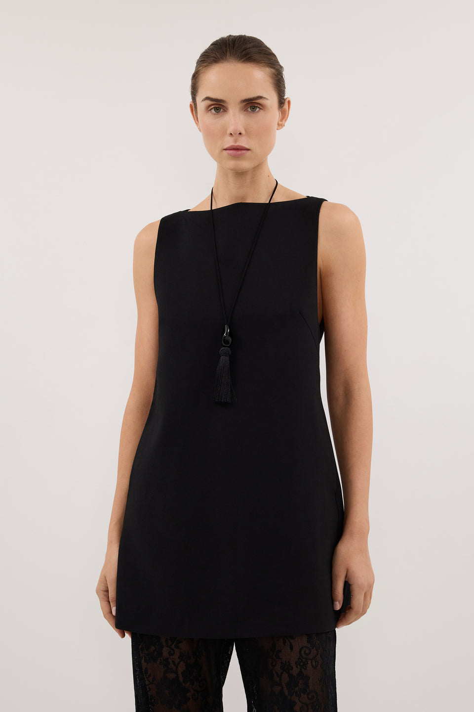ROWIE BLACK SLEEVELESS BOAT NECK TUNIC TOP
