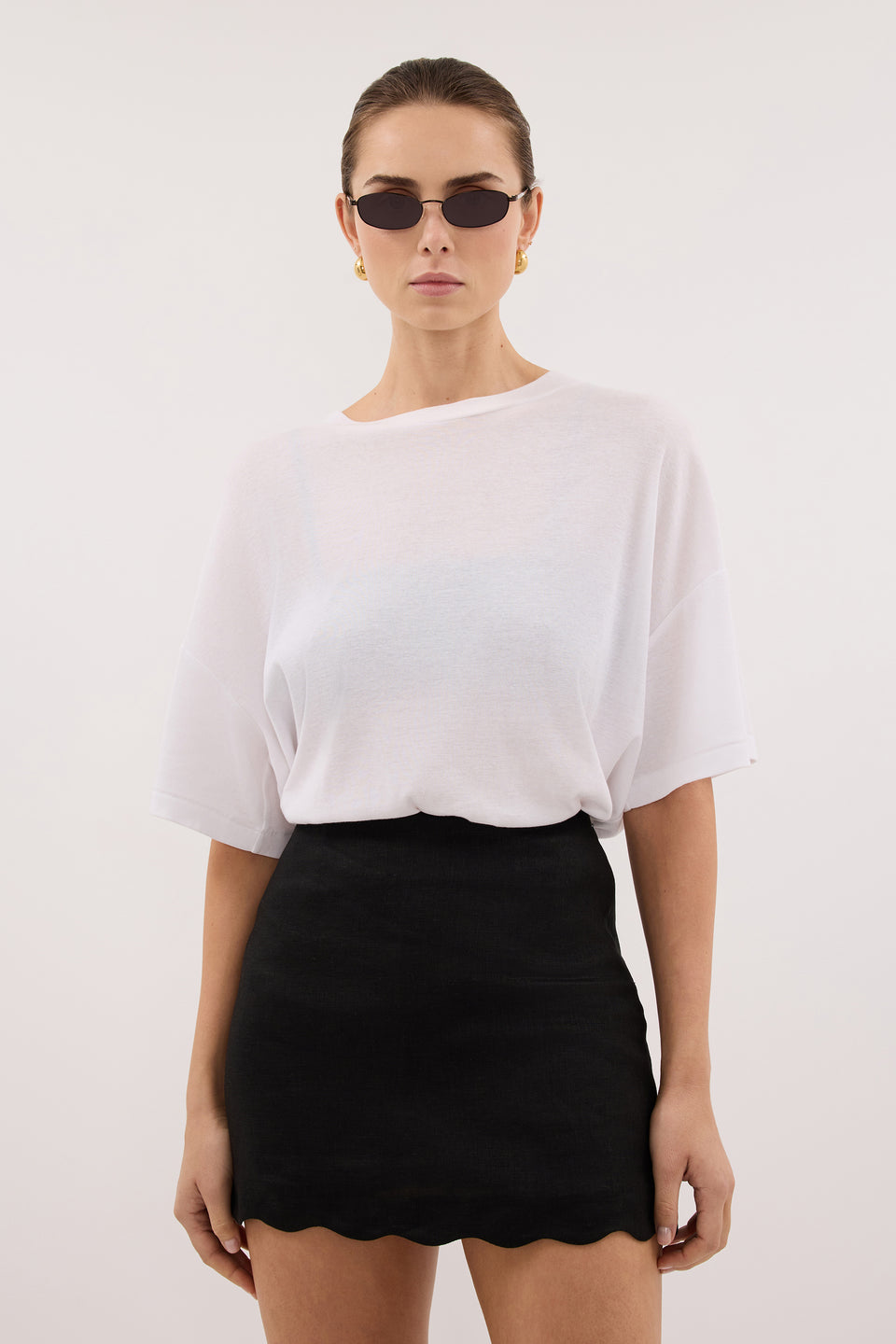 LELA BLACK LINEN SKORT