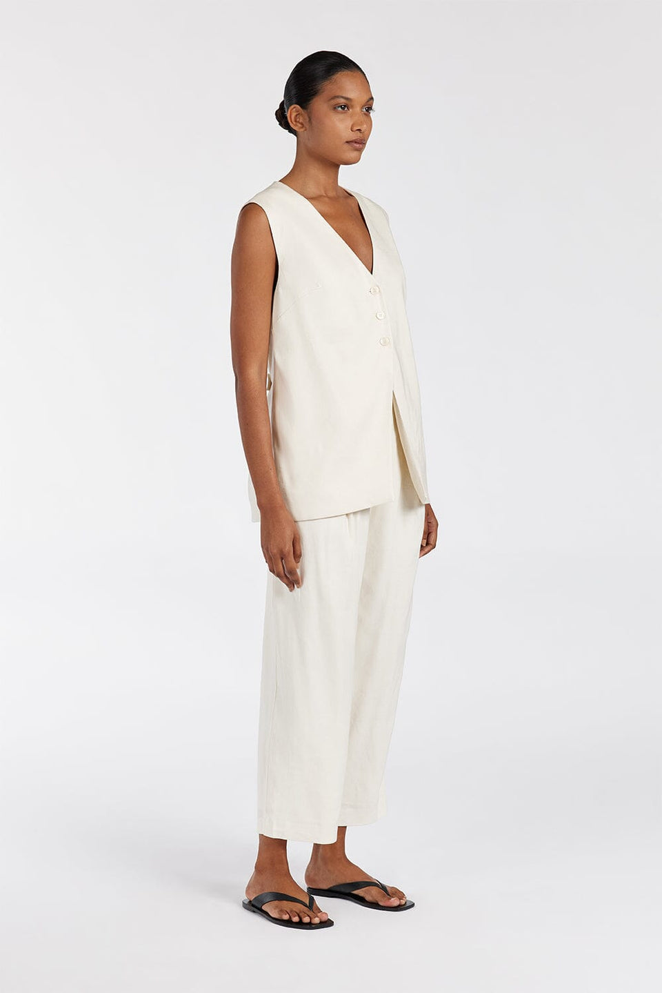 BRAX CREAM TAPERED PANT Clothing DISSH Boutiques