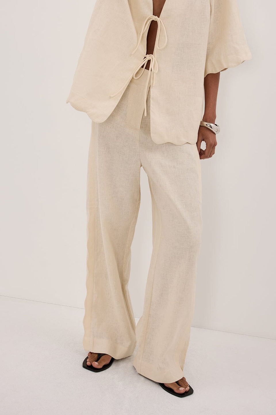 LELA SANDSTONE LINEN PANT Clothing DISSH Boutiques