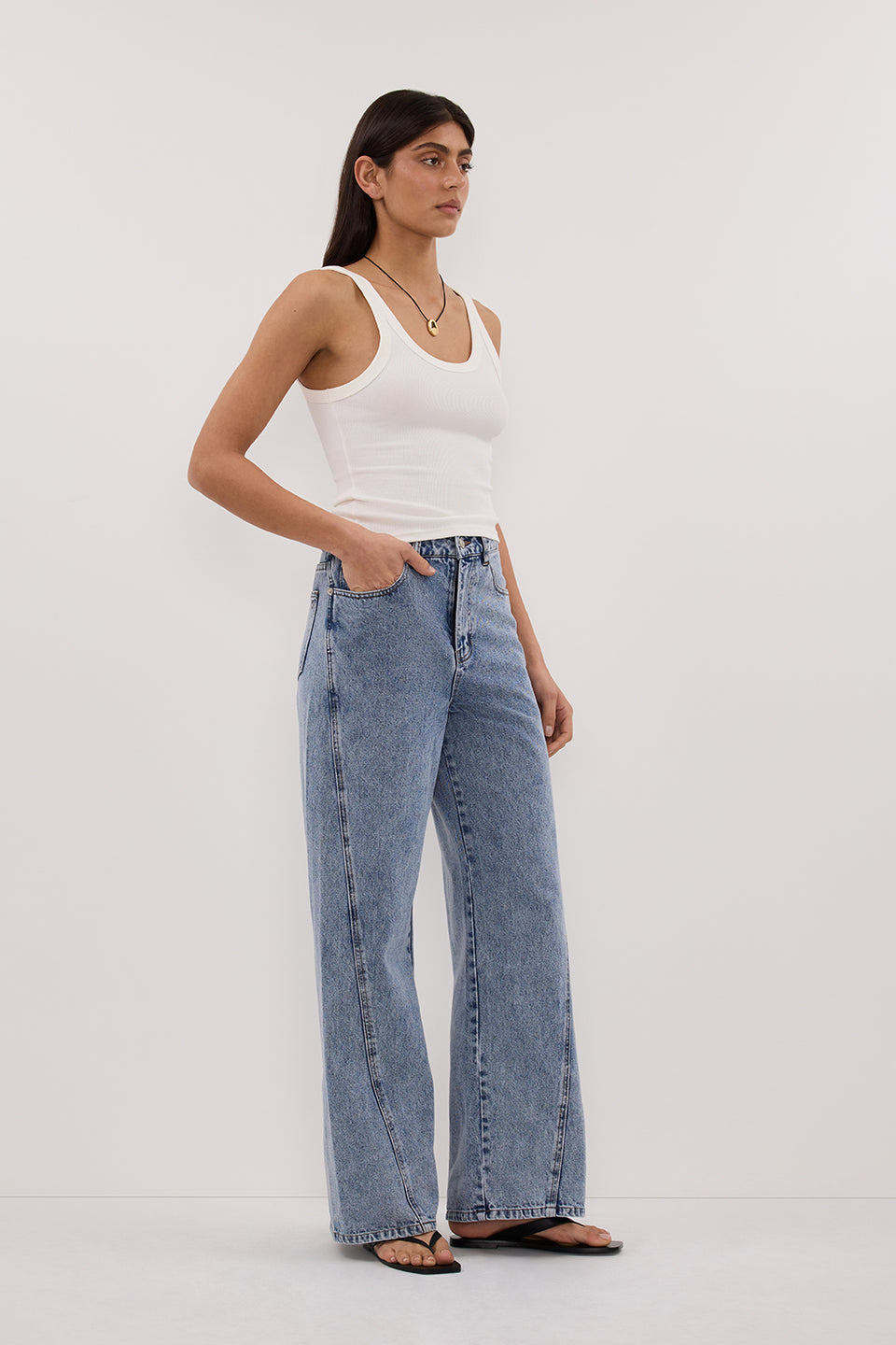 CARSON MID BLUE WIDE LEG JEAN - PRE ORDER Clothing DISSH Boutiques