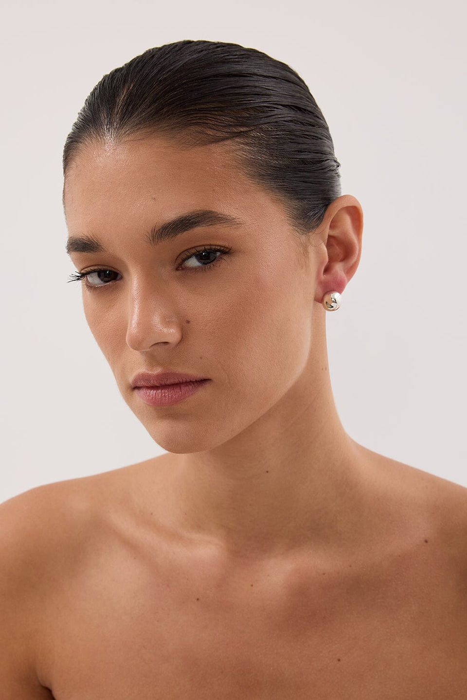 F+H SILVER HAMMERED BALL STUDS Accessories F+H STUDIOS