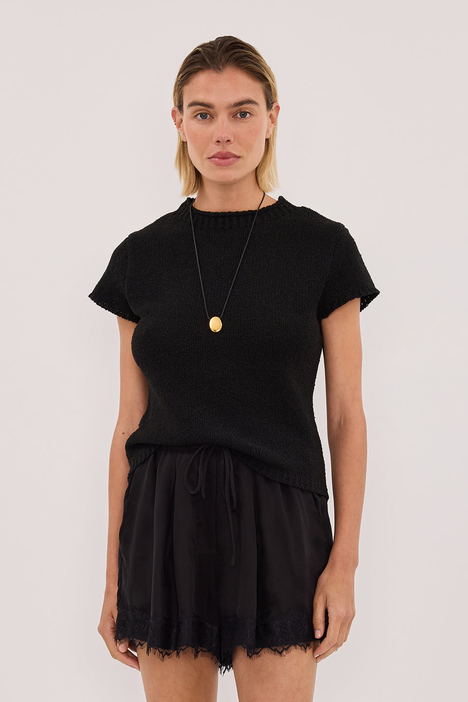 LEO BLACK KNIT TOP Clothing DISSH Boutiques