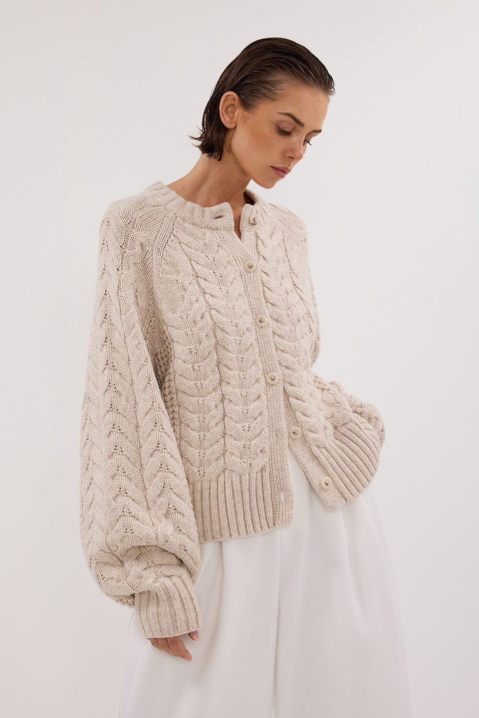TOM CHALK CABLE KNIT CARDIGAN Clothing DISSH Boutiques