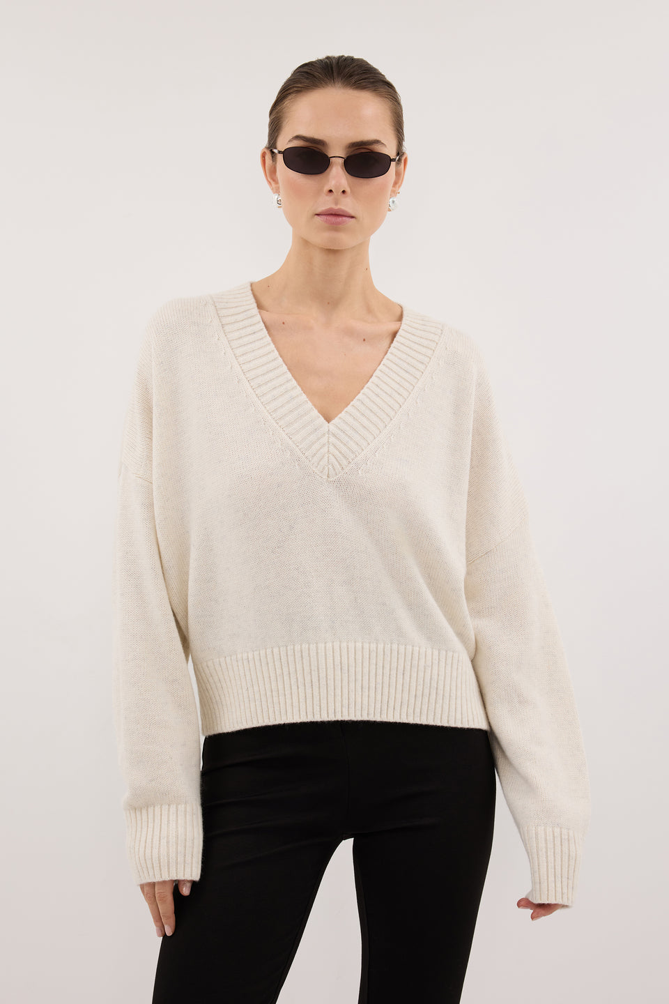 ZELLA IVORY V NECK KNIT JUMPER