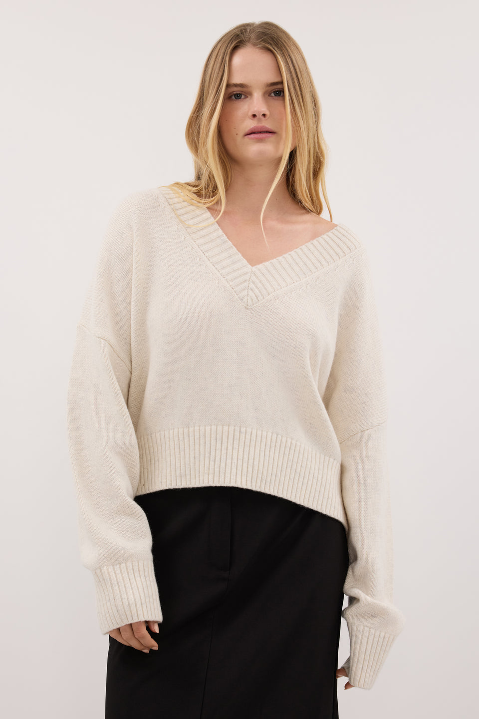 ZELLA IVORY V NECK KNIT JUMPER