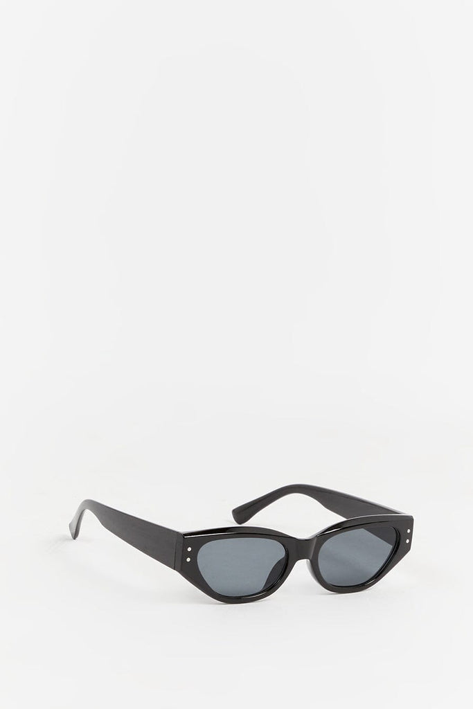 JULIAN BLACK CAT EYE SUNGLASSES Dissh