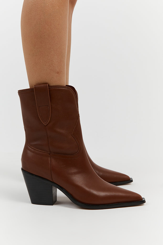 Alias mae gail hot sale leather boot