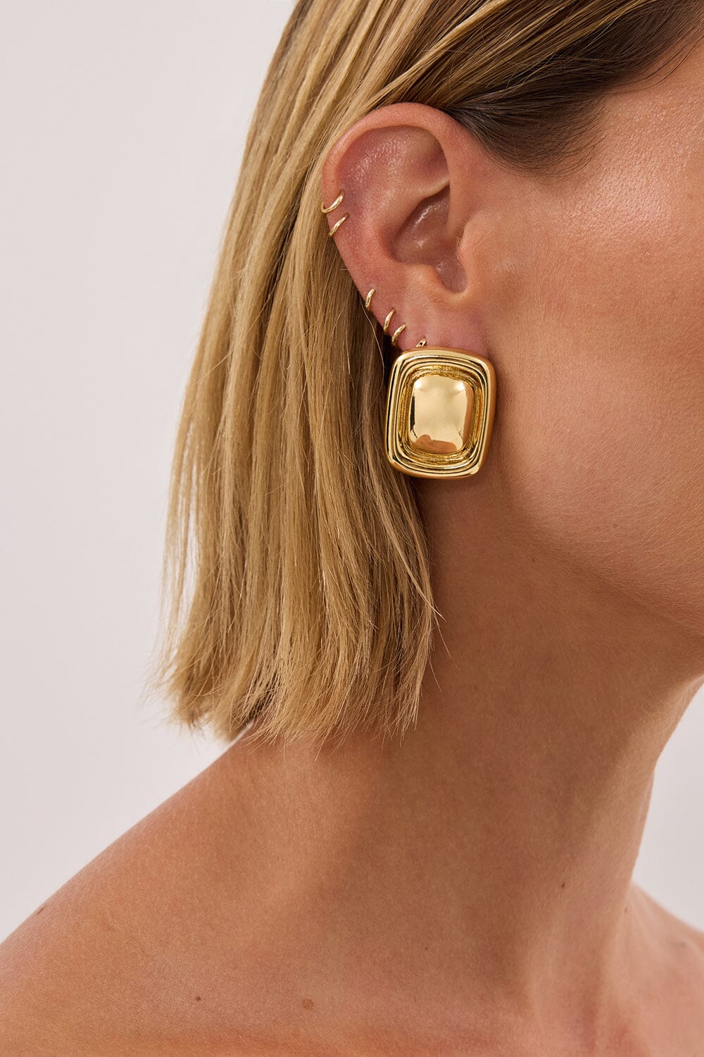 ANNA ROSSI GOLD ROME EARRING Accessories DISSH Boutiques 