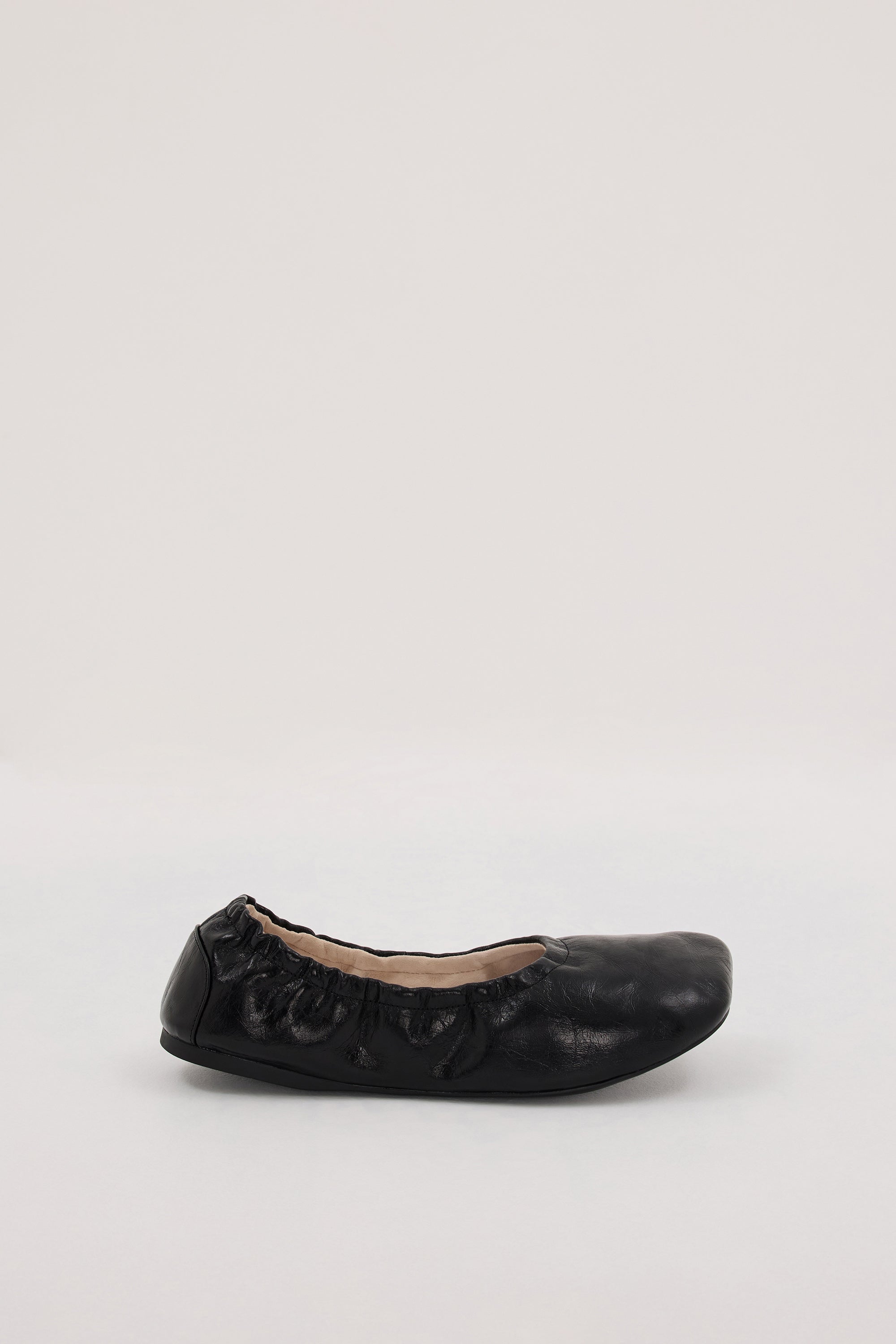 ALIAS MAE BLACK THERESA BALLET FLAT