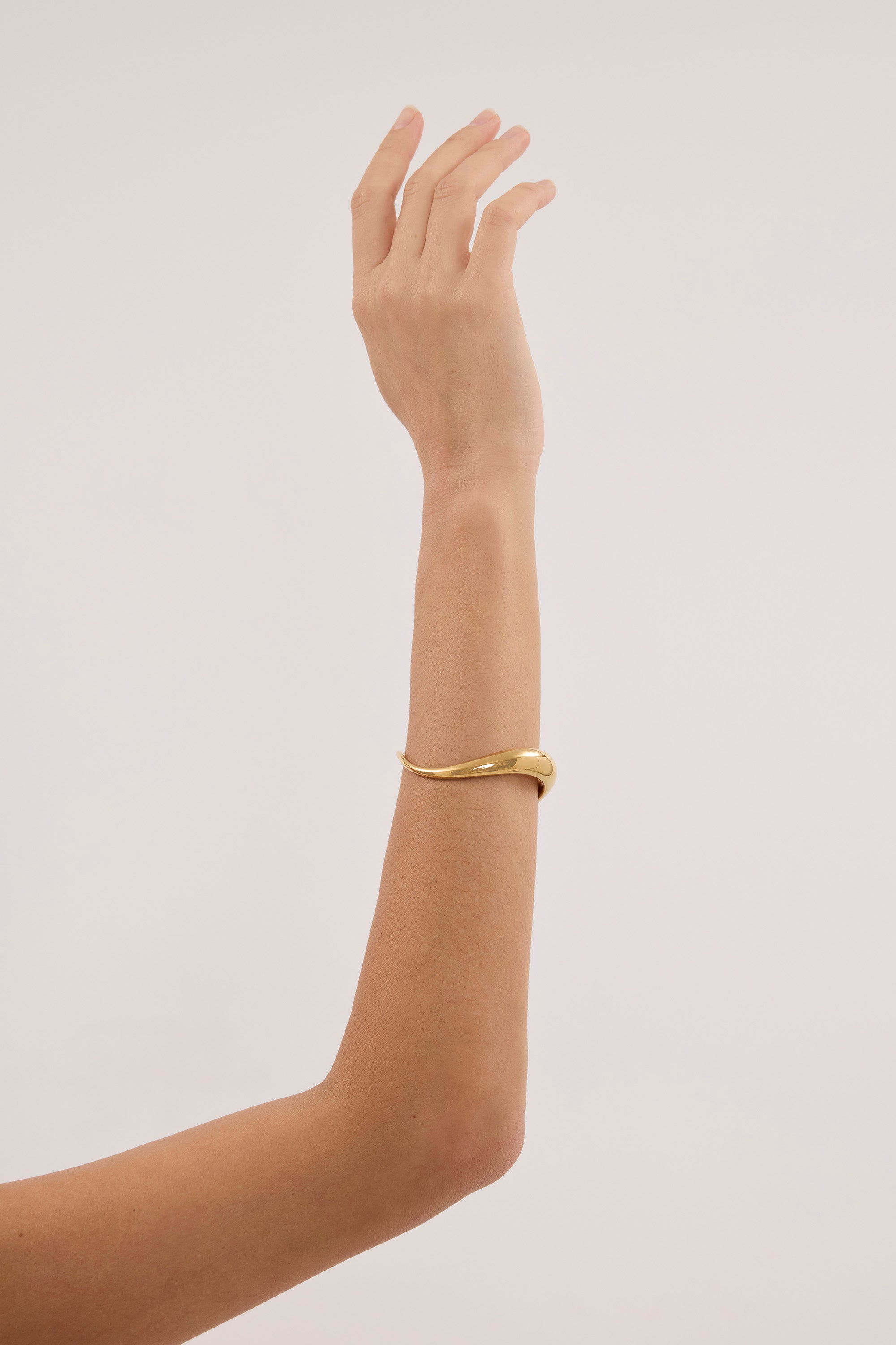 ANNA ROSSI WAVE GOLD BANGLE CUFF