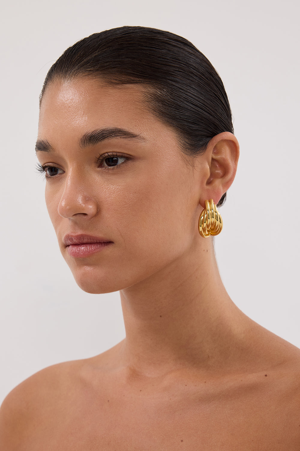 AMBER SCEATS QUINLAN EARRING GOLD Accessories DISSH Boutiques 