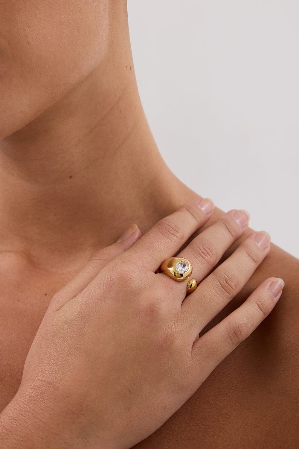 AMBER SCEATS VESPER RING GOLD Accessories DISSH Boutiques 