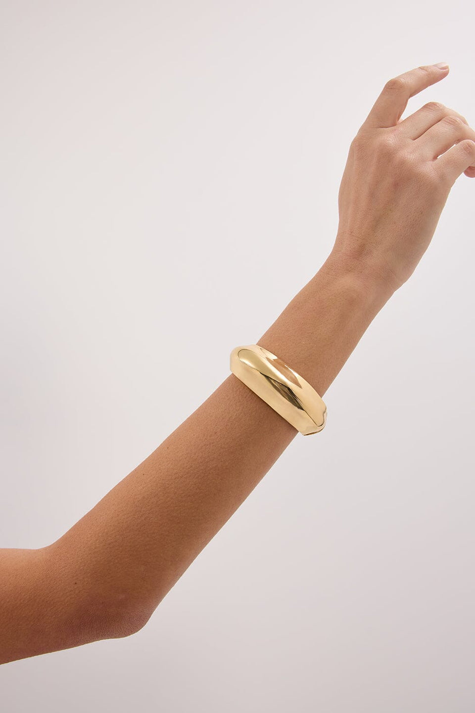 NOAH THE LABEL GOLD BIG BULB BANGLE Accessories NOAH THE LABEL 