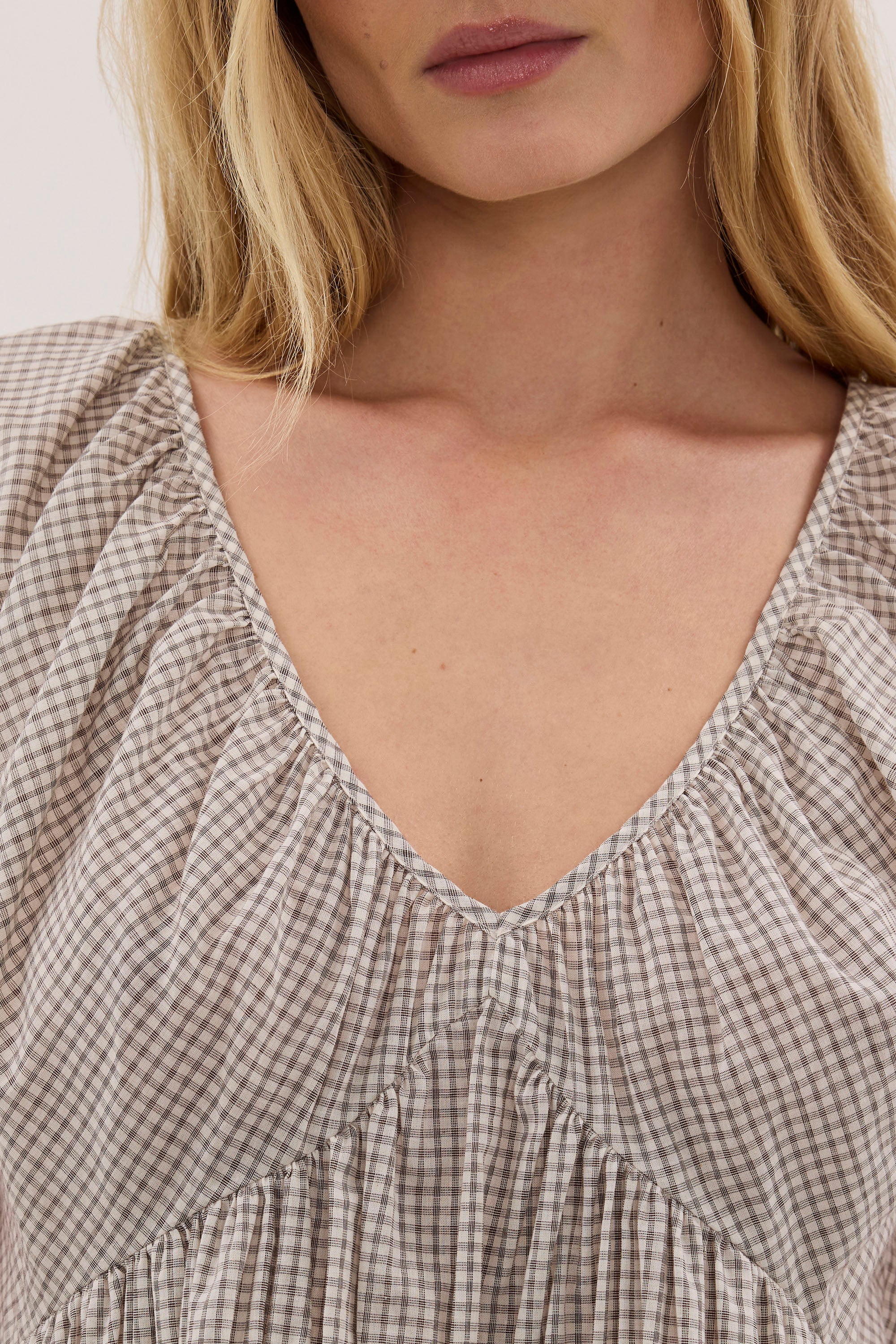 ARABELLA CREAM CHECK TOP