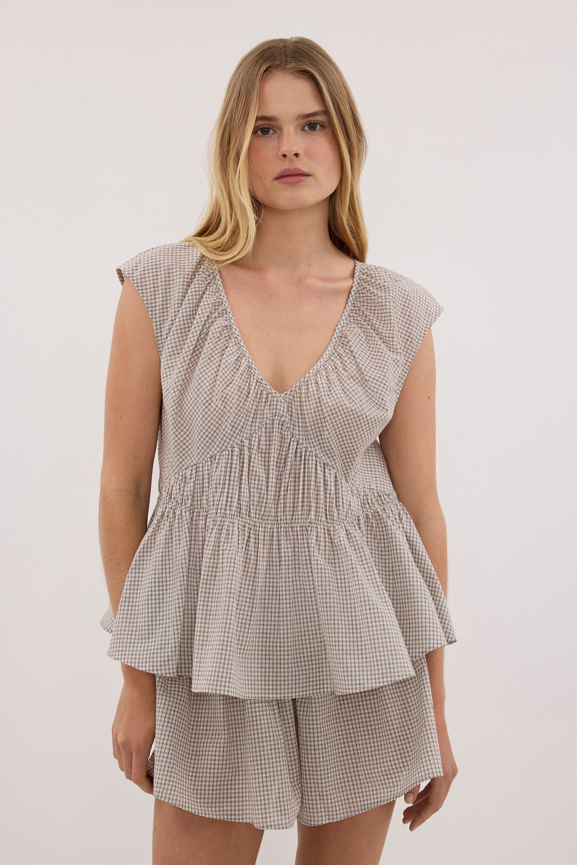ARABELLA CREAM CHECK SHORT