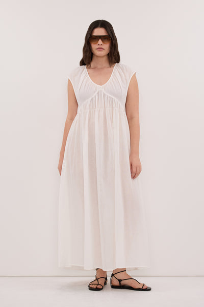 Jasmine wearing BILLIE WHITE LINEN BLEND MIDI DRESS