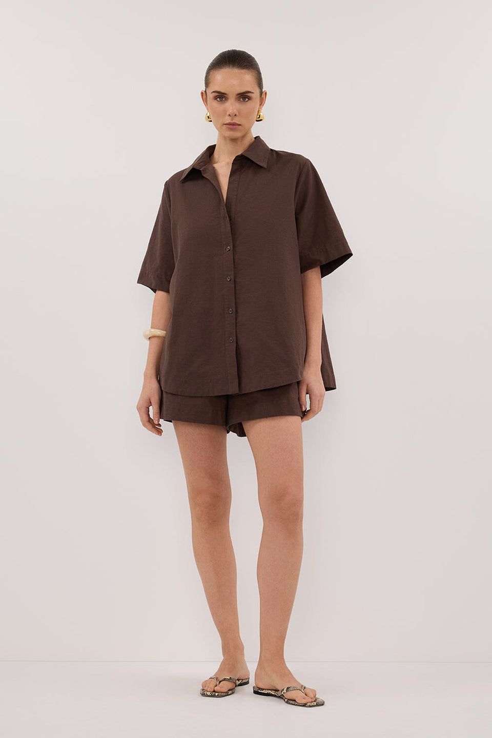 ELARA CHOCOLATE SHORT SLEEVE SHIRT Clothing DISSH Boutiques 