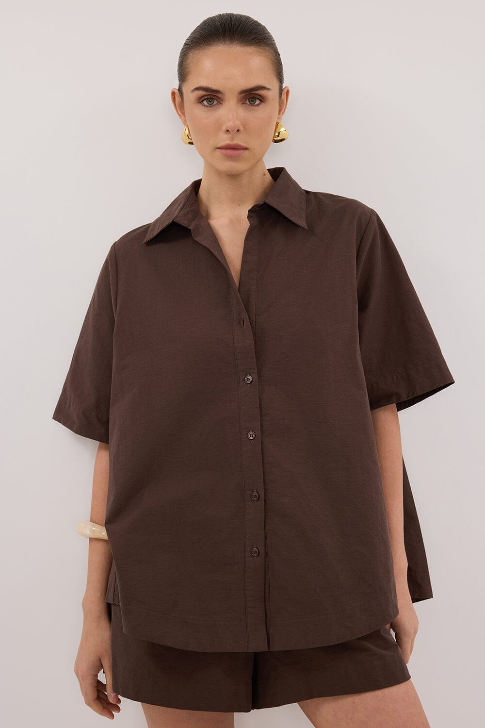 ELARA CHOCOLATE SHORT SLEEVE SHIRT Clothing DISSH Boutiques 