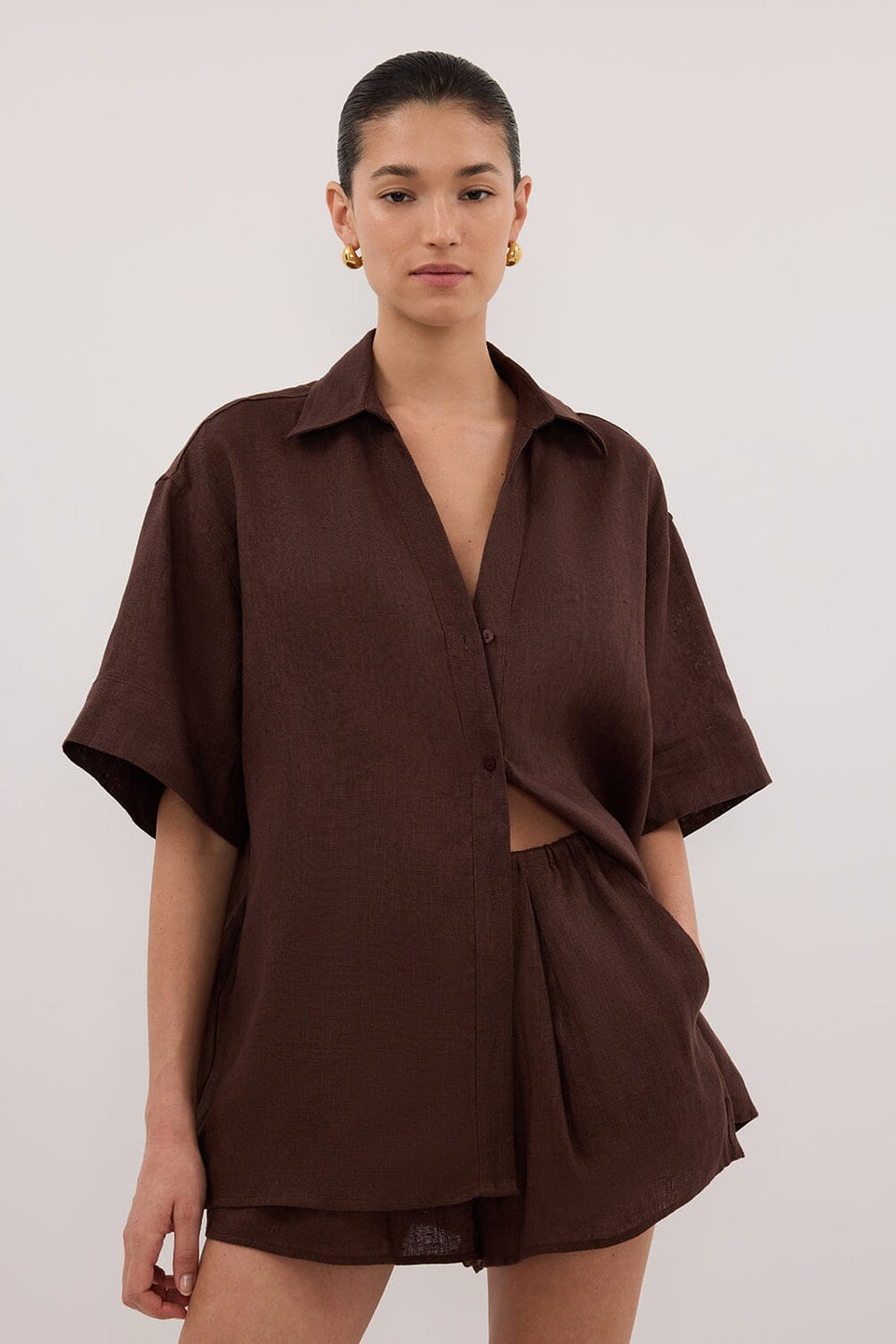 HELENA COCOA LINEN SHIRT Clothing DISSH Boutiques 
