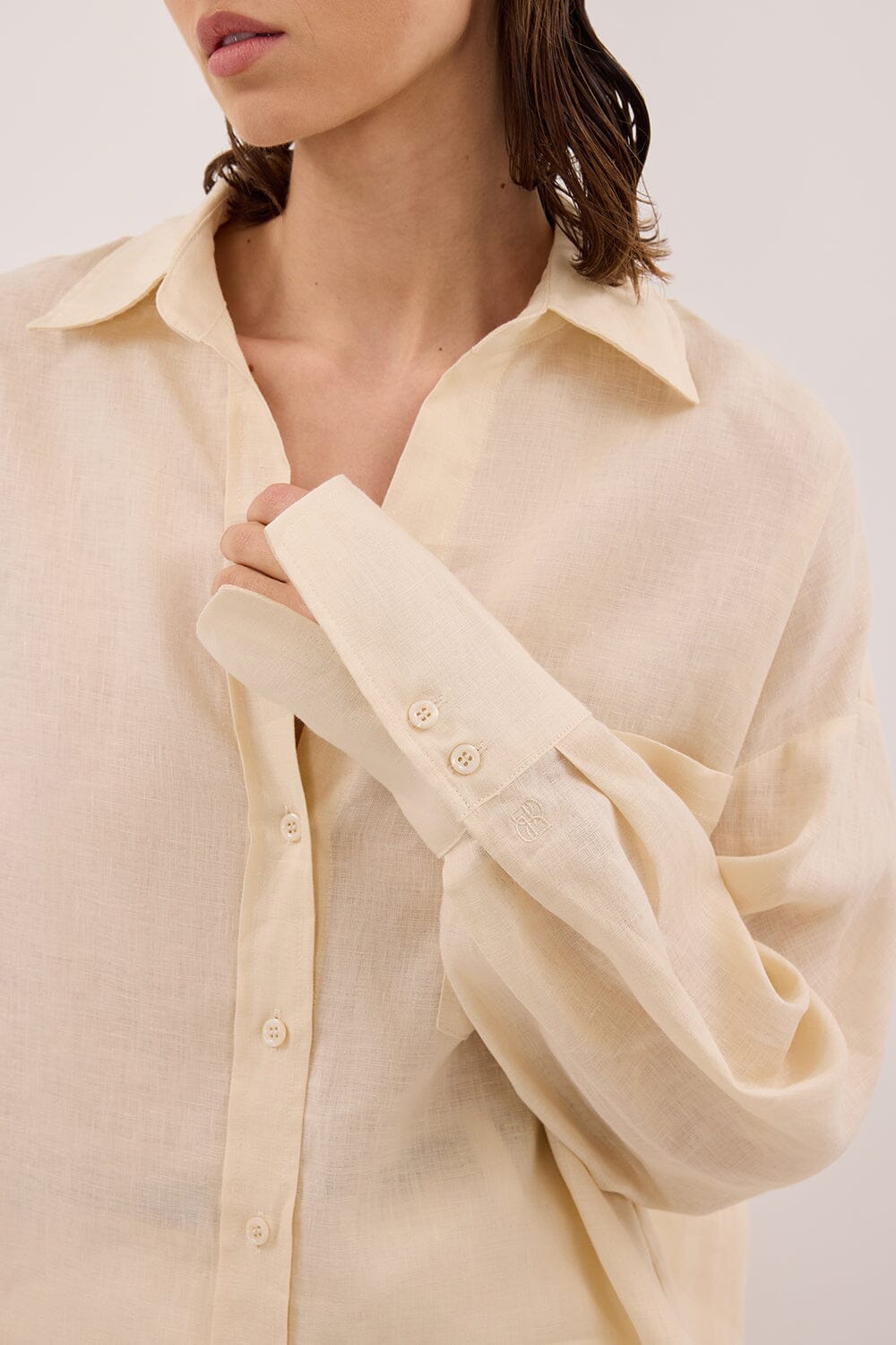 ELLIS SANDSTONE SHORT SLEEVE LINEN SHIRT Clothing DISSH Boutiques 