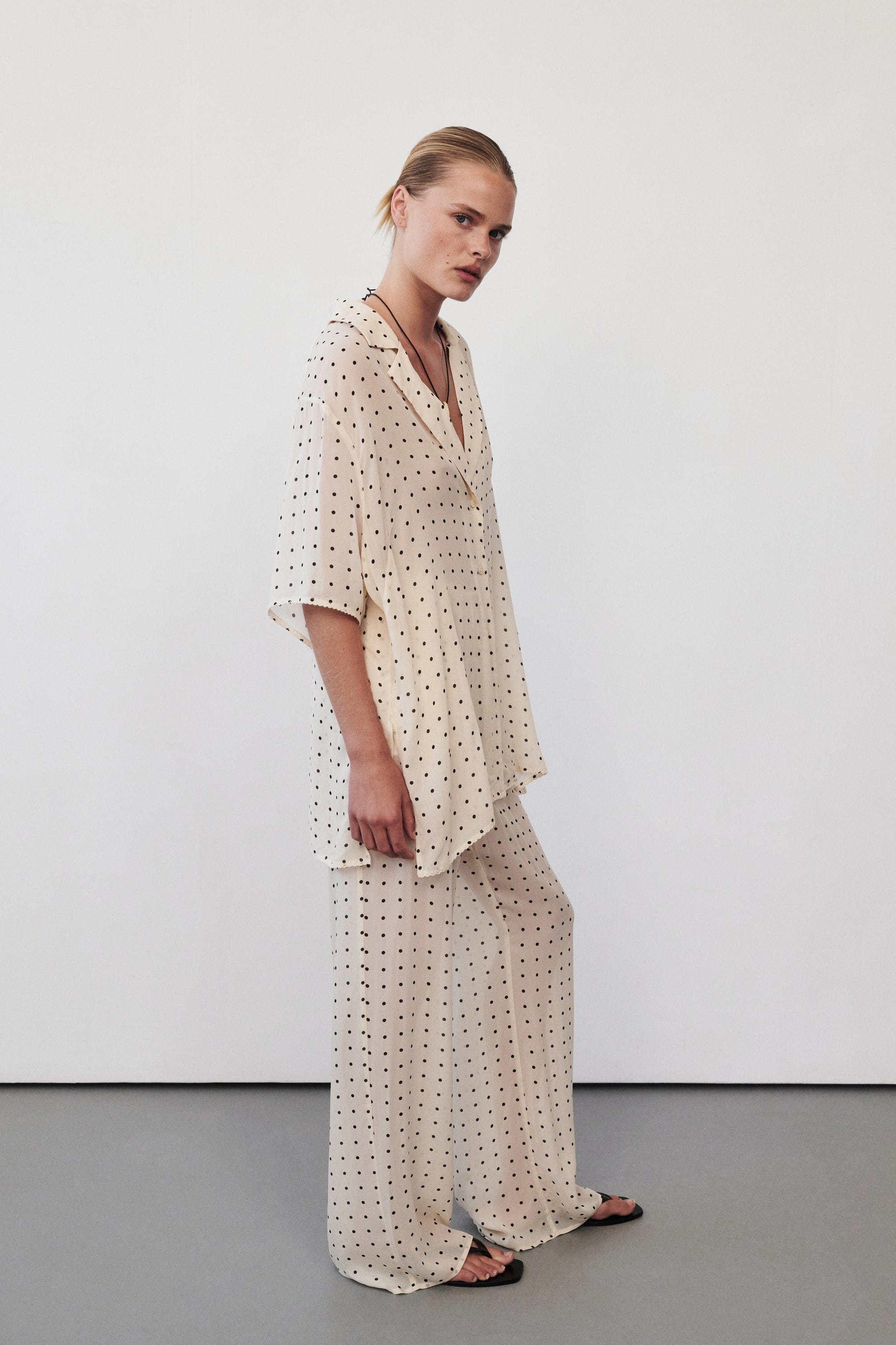 VANESSA SANDSTONE OVERSIZED SHORT SLEEVE RESORT SHIRT