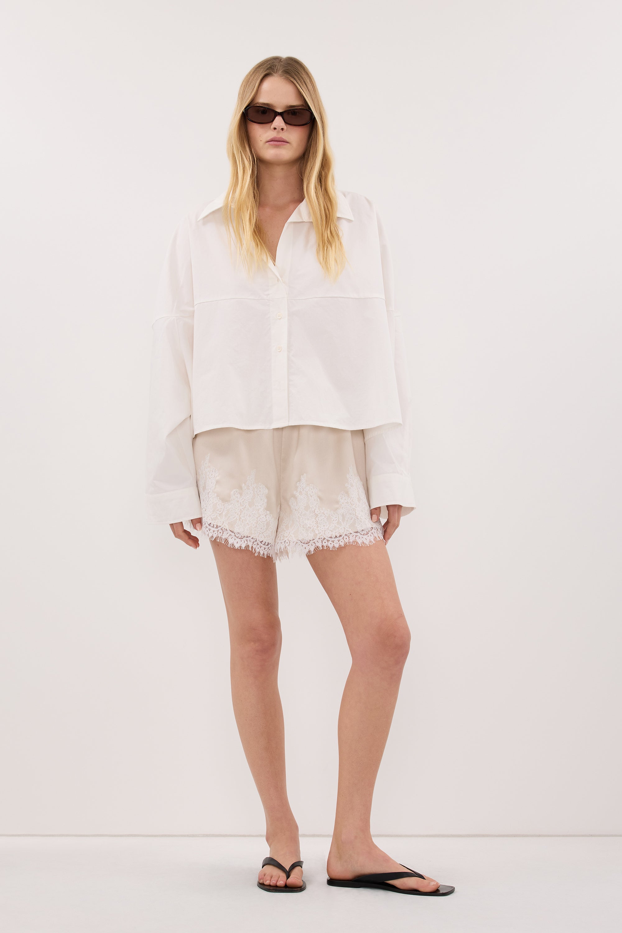 GOLDIE WHITE CROPPED COTTON SHIRT