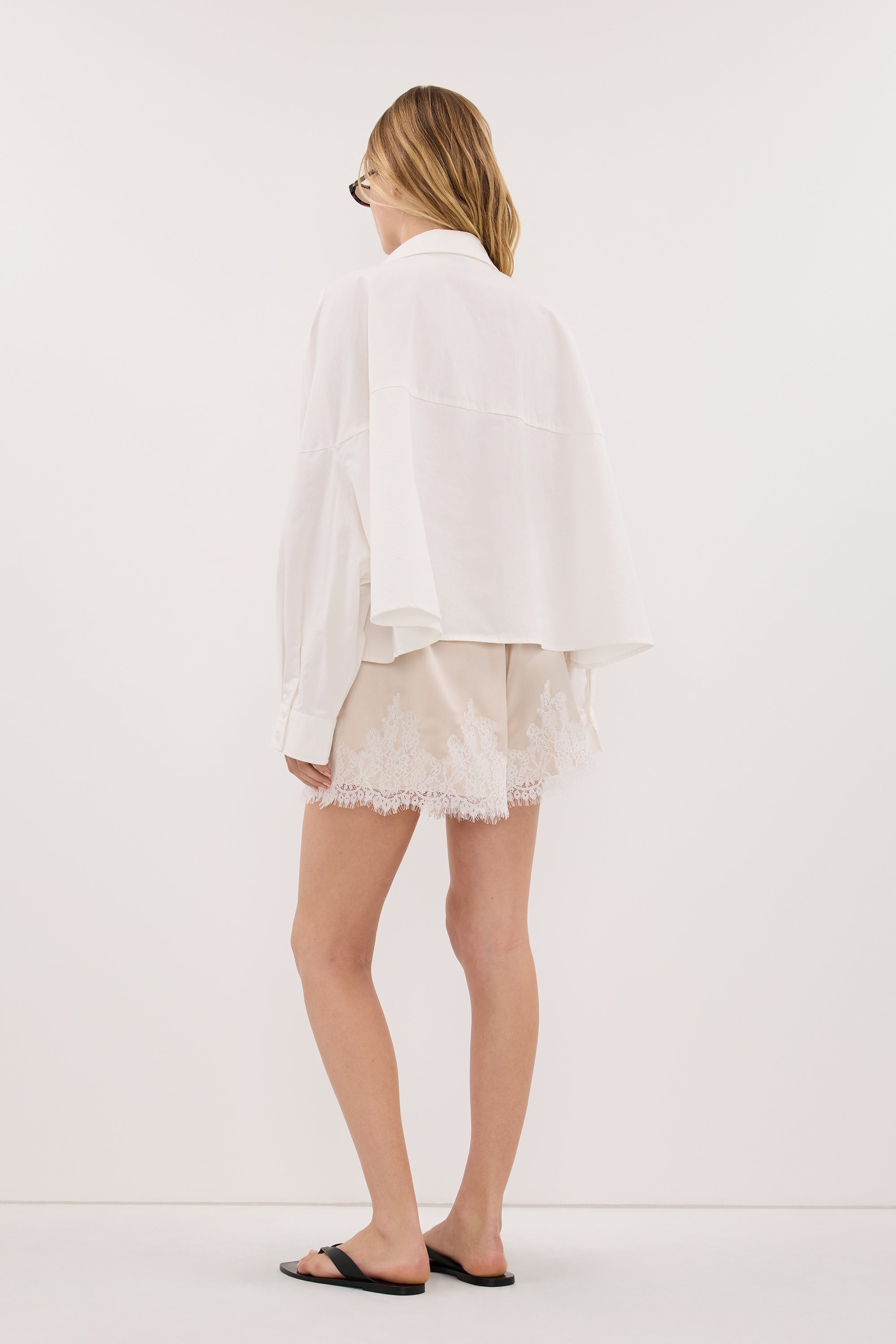 GOLDIE WHITE CROPPED COTTON SHIRT