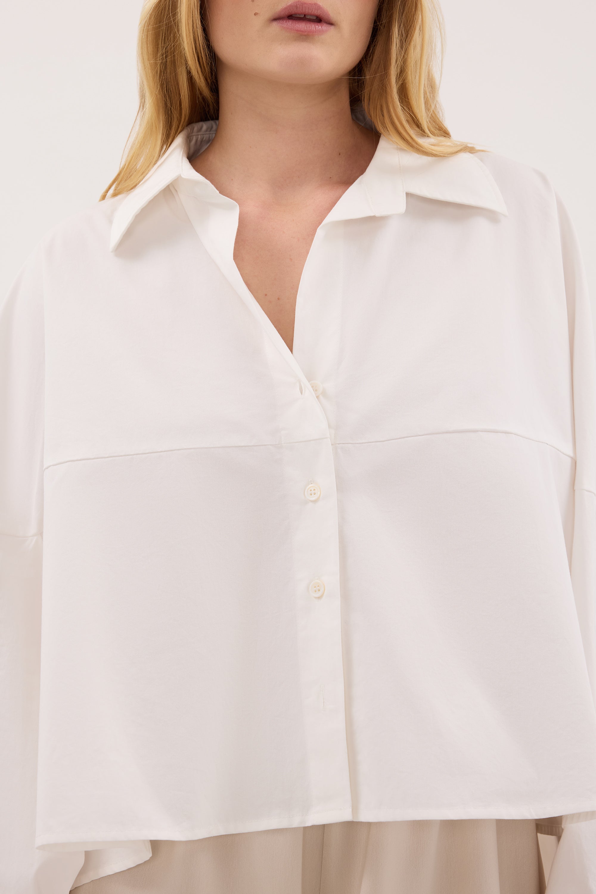 GOLDIE WHITE CROPPED COTTON SHIRT