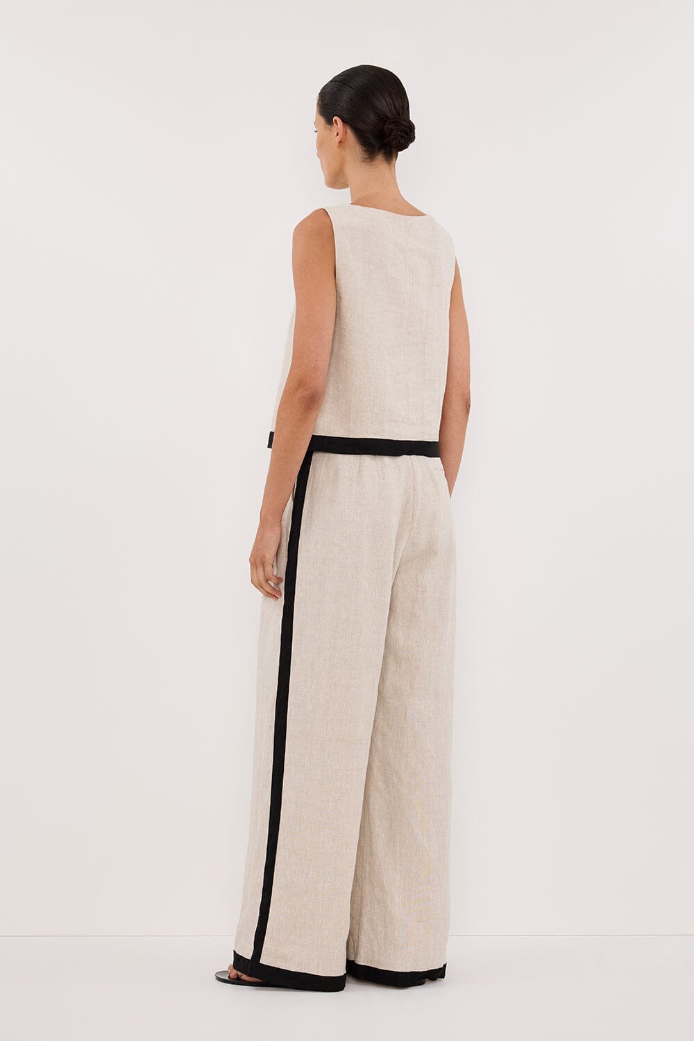 EBONY NATURAL LINEN TOP Clothing DISSH Boutiques 