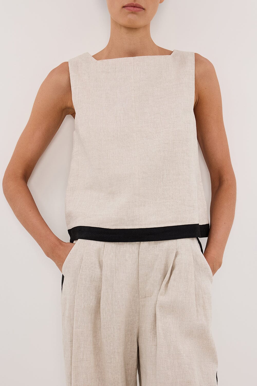 EBONY NATURAL LINEN TOP Clothing DISSH Boutiques 