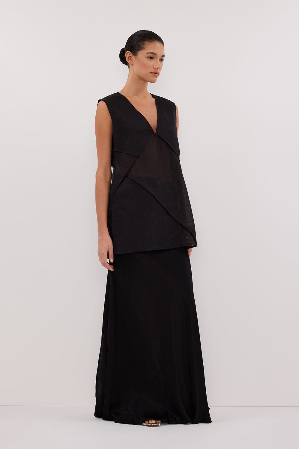 CARMEL BLACK RAMIE V NECK TOP Clothing DISSH Boutiques 
