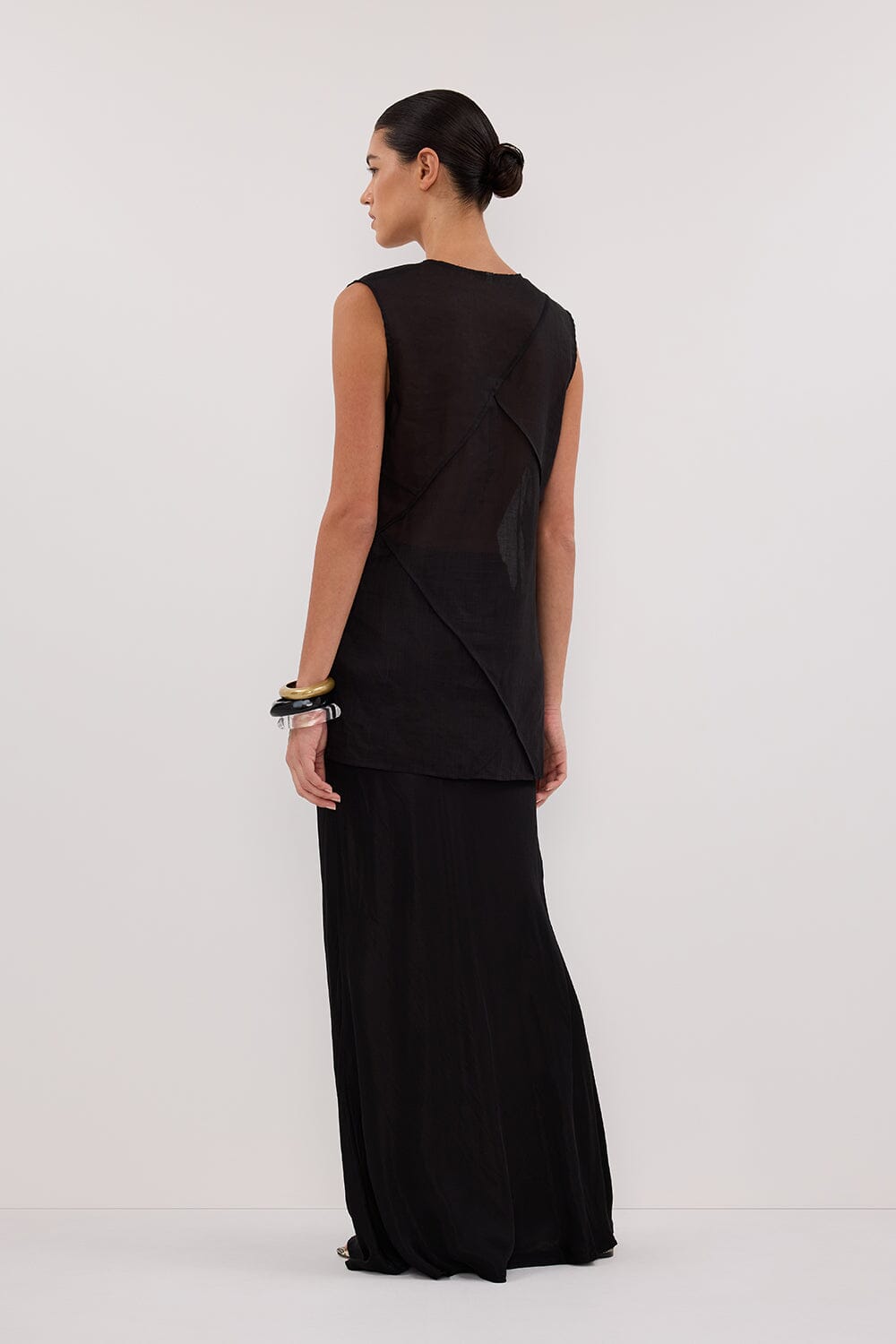 CARMEL BLACK RAMIE V NECK TOP Clothing DISSH Boutiques 