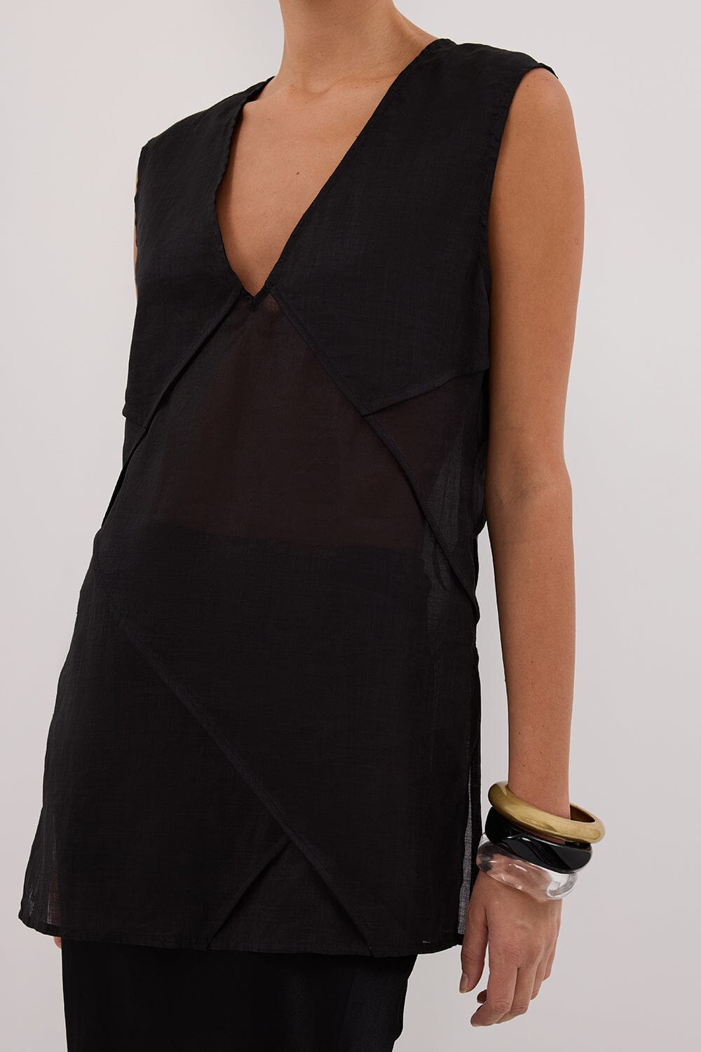 CARMEL BLACK RAMIE V NECK TOP Clothing DISSH Boutiques 