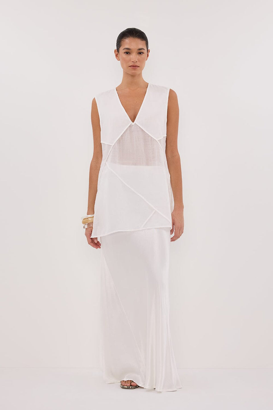 CARMEL WHITE RAMIE V NECK TOP Clothing DISSH Boutiques 6 WHITE 