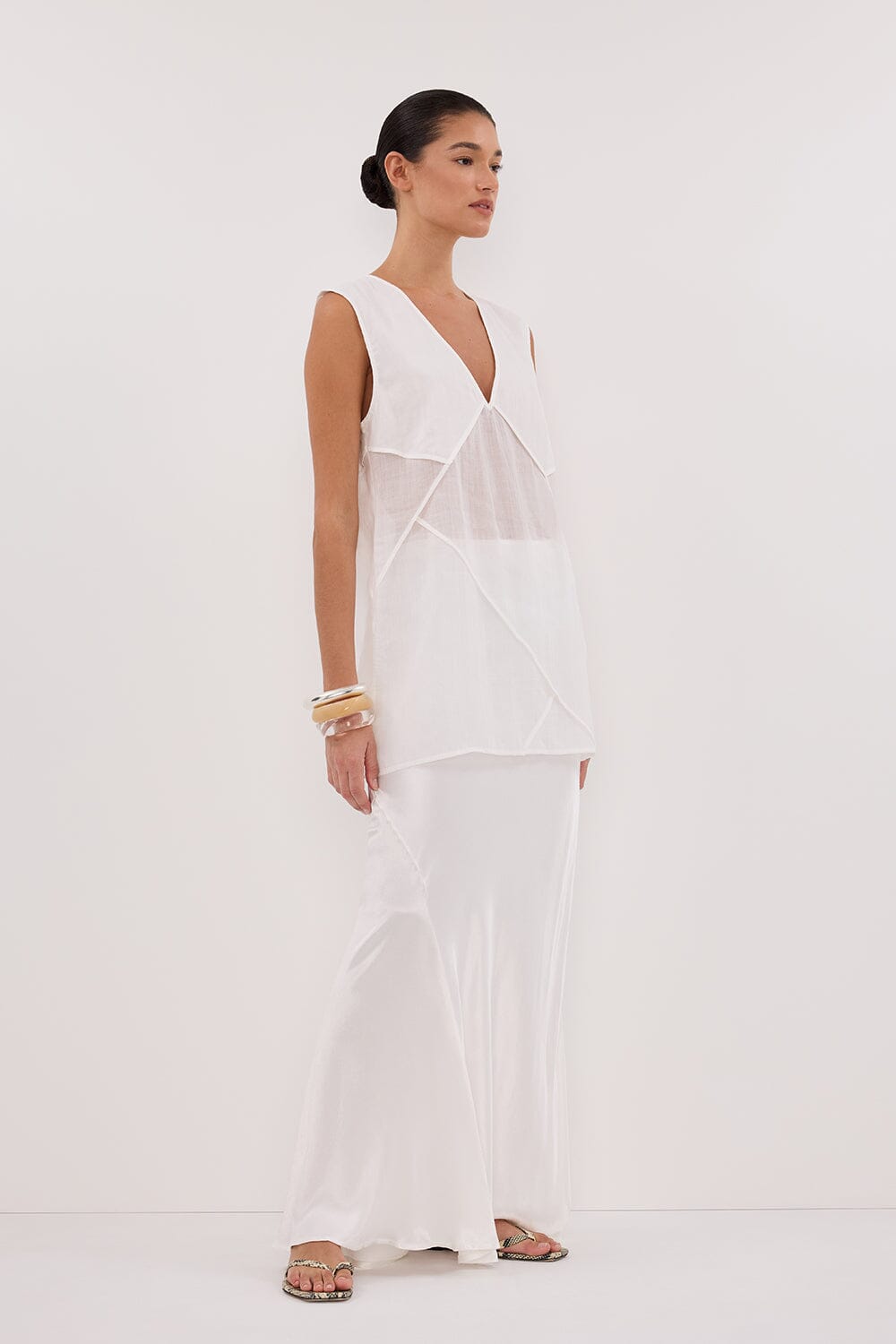 CARMEL WHITE RAMIE V NECK TOP Clothing DISSH Boutiques 
