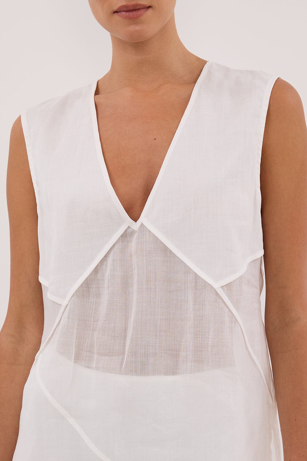 CARMEL WHITE RAMIE V NECK TOP Clothing DISSH Boutiques 