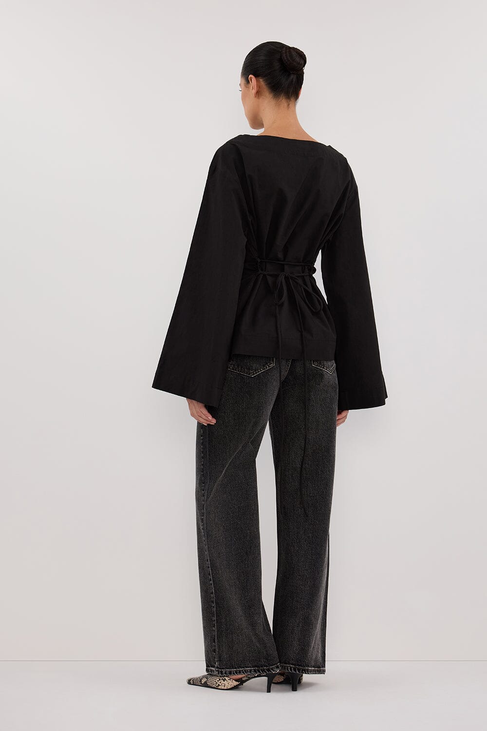 IVY BLACK LONG SLEEVE TOP Clothing DISSH Boutiques 