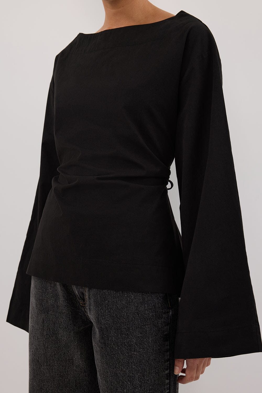 IVY BLACK LONG SLEEVE TOP Clothing DISSH Boutiques 