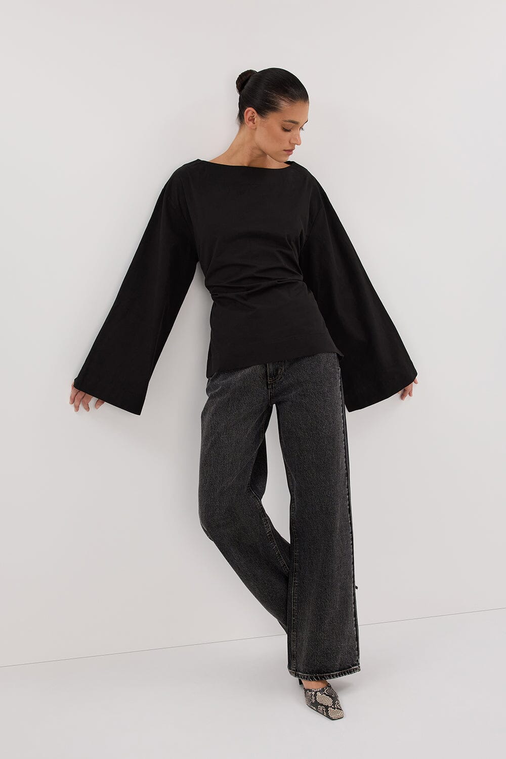 IVY BLACK LONG SLEEVE TOP Clothing DISSH Boutiques 